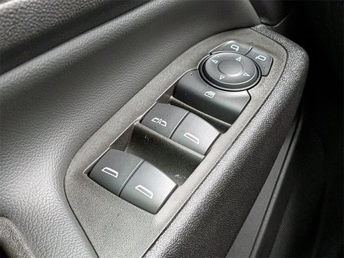 Used 2024 Chevrolet Equinox LT image 25