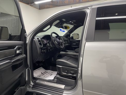 Used 2022 RAM 3500 Laramie AWD/4WD image 9