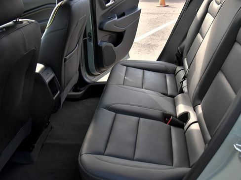 Used 2025 Chevrolet Trax ACTIV w/ Driver Confidence Package image 34