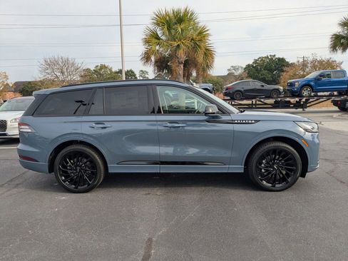 New 2026 Lincoln Aviator Reserve image 3