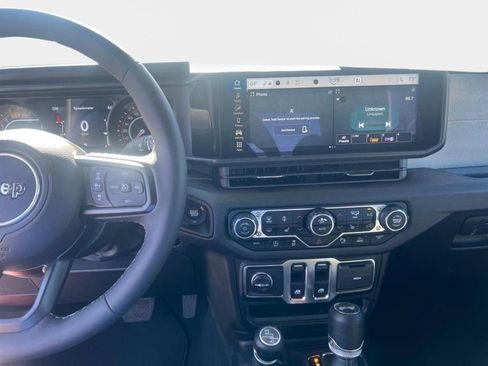 Used 2025 Jeep Wrangler Sport image 16