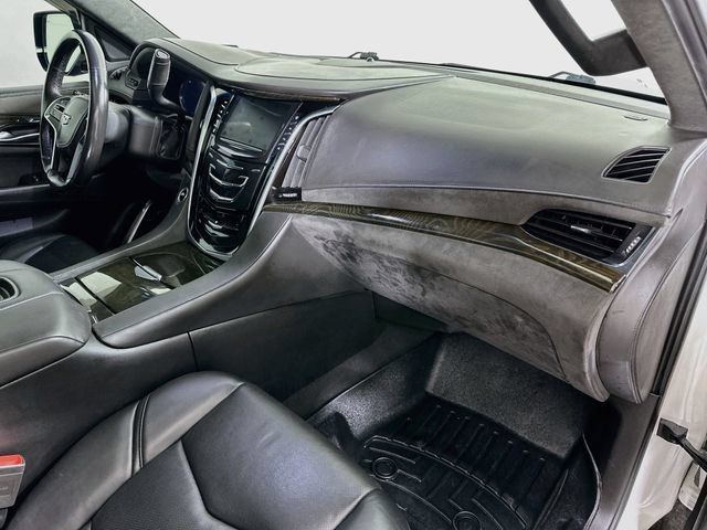 Used 2018 Cadillac Escalade Platinum AWD/4WD image 38