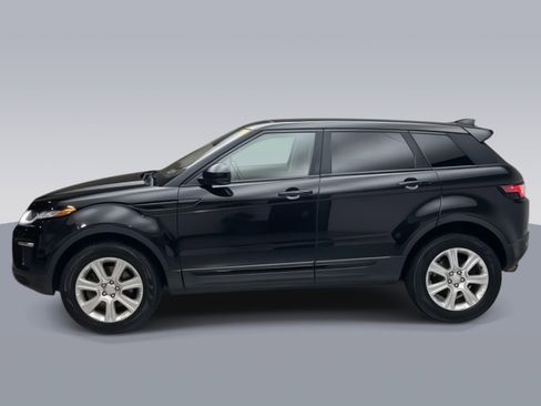 Used 2017 Land Rover Range Rover Evoque SE image 3