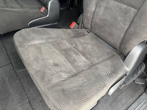 Used 2017 Dodge Grand Caravan SE FWD image 32