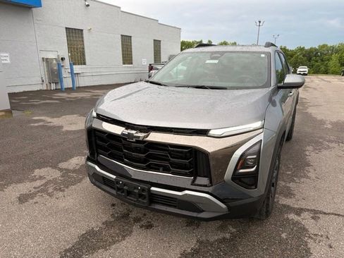 Used 2026 Chevrolet Equinox ACTIV w/ Convenience Package III AWD/4WD image 4