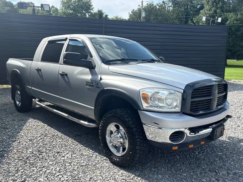 Used 2007 Dodge Ram 2500 Truck SLT AWD/4WD image 3
