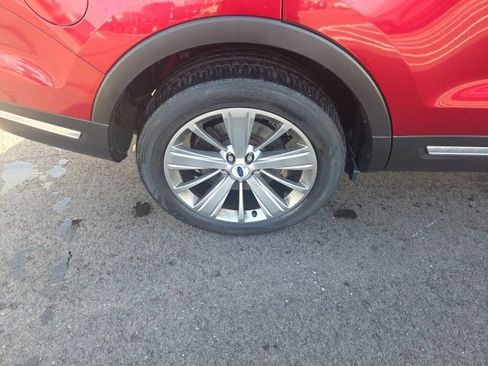 Used 2019 Ford Explorer Limited w/ Ford Safe & Smart Package FWD image 6