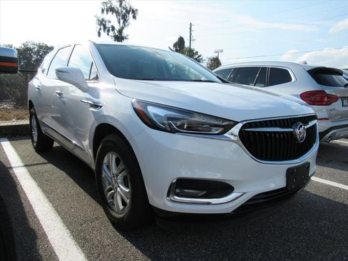 Used 2019 Buick Enclave Essence image 1