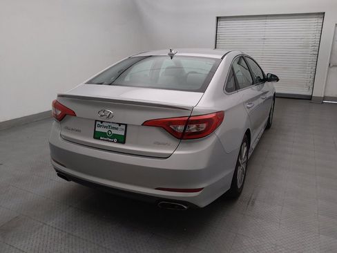 Used 2016 Hyundai Sonata Sport w/ Option Group 1V FWD image 7