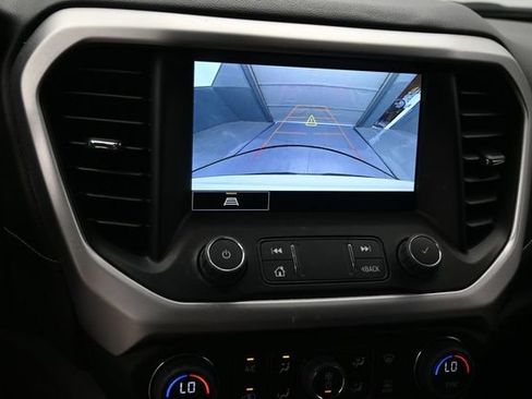 Used 2023 GMC Acadia SLE w/ Driver Convenience Package FWD image 21