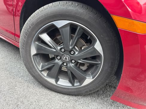 Used 2024 Honda Odyssey Elite image 4