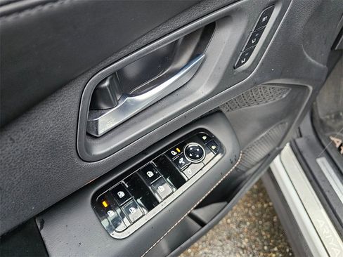 Certified 2023 Nissan Ariya AWD image 18