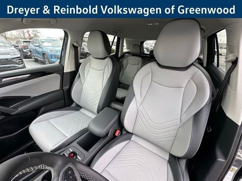 New 2026 Volkswagen Tiguan SE image 25