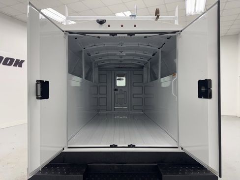 New 2025 Chevrolet Express 3500 w/ Power Convenience Package image 28