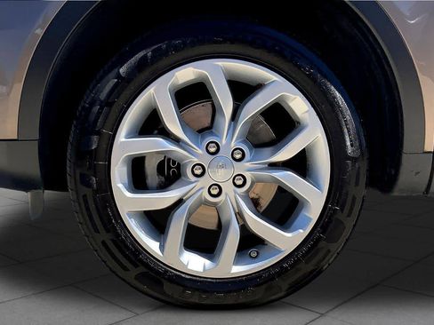 Used 2016 Land Rover Discovery Sport HSE image 11