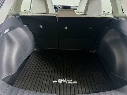 Used 2023 Toyota Corolla Cross L image 31