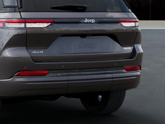 New 2026 Jeep Grand Cherokee Summit AWD/4WD image 13