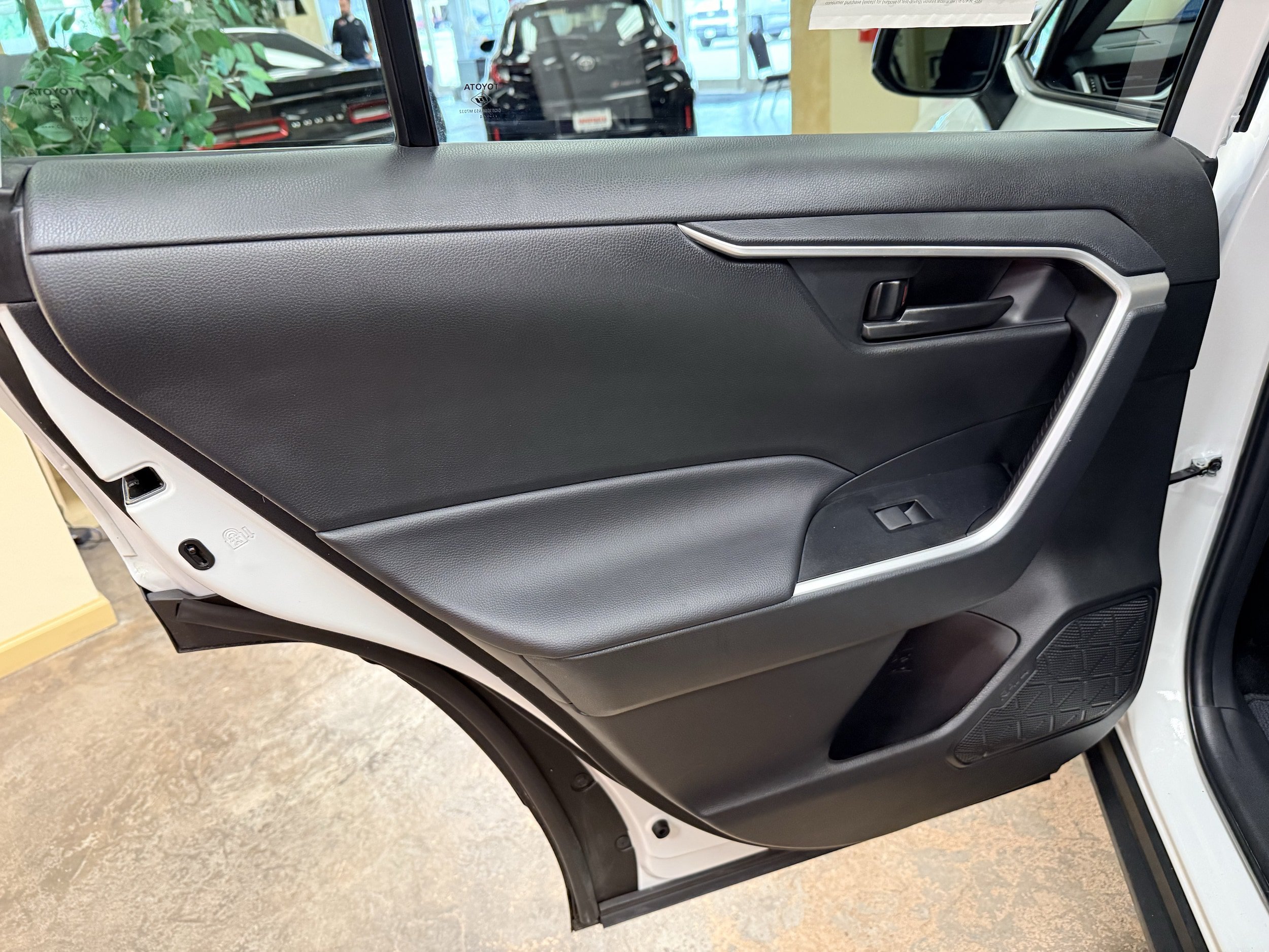 Used 2024 Toyota RAV4 LE AWD/4WD image 42