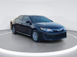 Used 2013 Toyota Camry LE video 2