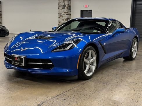 Used 2015 Chevrolet Corvette Stingray Coupe image 3