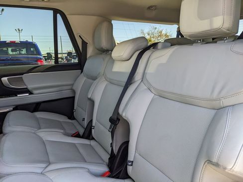 Certified 2025 Ford Expedition Max Platinum AWD/4WD image 18