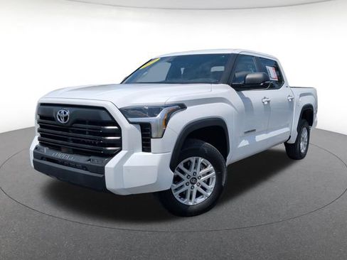 Used 2026 Toyota Tundra SR5 w/ SR5 Premium Package AWD/4WD image 1