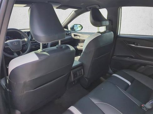 Used 2025 Toyota Camry SE w/ Convenience Package FWD image 22