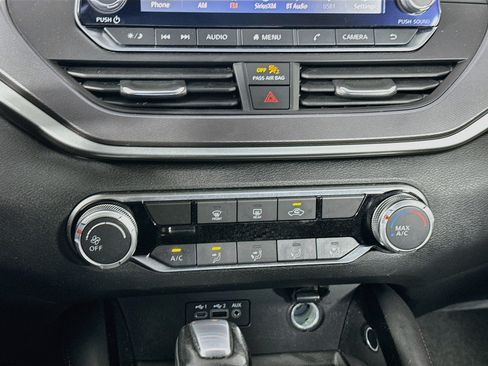 Used 2023 Nissan Altima 2.5 SR FWD image 23