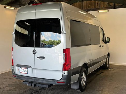 Used 2021 Mercedes-Benz Sprinter 2500 image 6