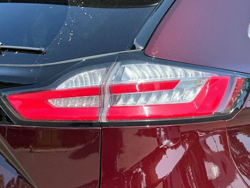 Used 2024 Ford Edge Titanium image 48