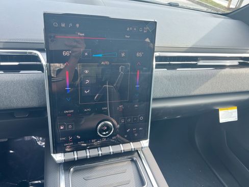 New 2026 GMC Sierra EV Elevation image 18