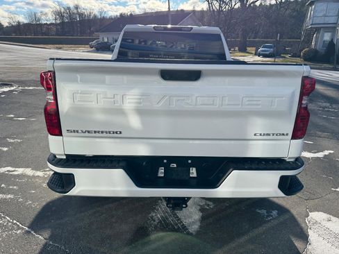 Used 2023 Chevrolet Silverado 1500 Custom image 10