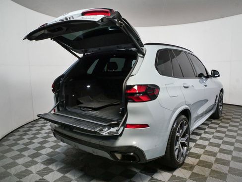 Used 2026 BMW X5 xDrive40i w/ M Sport Package AWD/4WD image 27