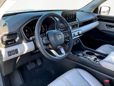 Certified 2025 Honda Pilot EX-L image 12