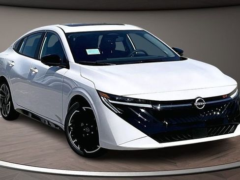 New 2026 Nissan Sentra SR w/ SR Premium Package image 2