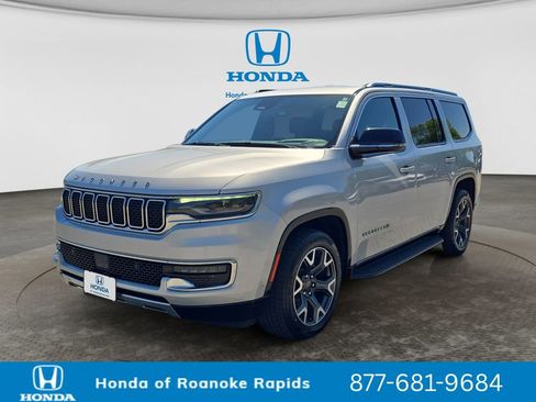 Used 2024 Jeep Wagoneer Series III AWD/4WD image 1
