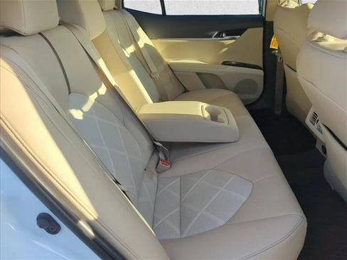 Certified 2019 Toyota Camry XLE FWD image 25