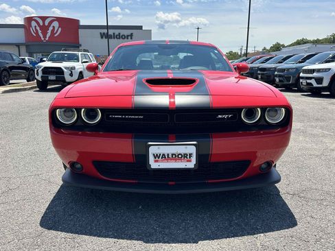 Used 2016 Dodge Challenger SRT RWD image 2