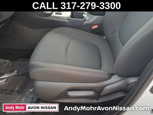 Used 2025 Toyota RAV4 LE AWD/4WD image 19