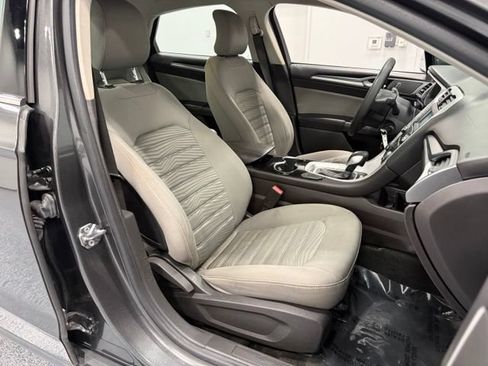 Used 2016 Ford Fusion S FWD image 31