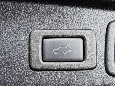 Used 2016 Subaru Forester 2.0XT Touring w/ Eyesight & Navigation System image 31