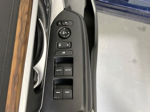 Used 2022 Honda CR-V EX image 17