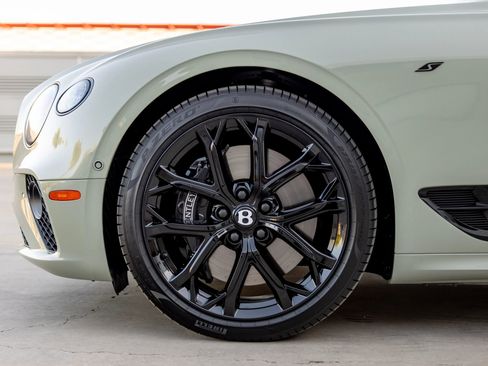 Used 2023 Bentley Continental GT Mulliner AWD/4WD image 34