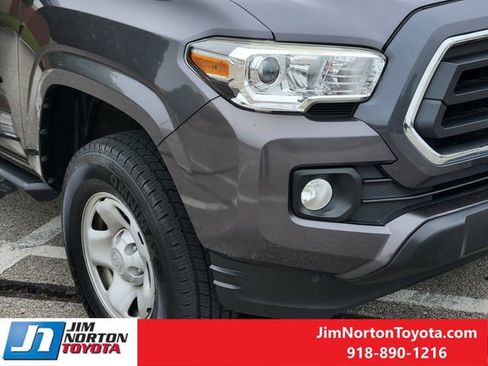 Used 2020 Toyota Tacoma SR5 RWD image 10