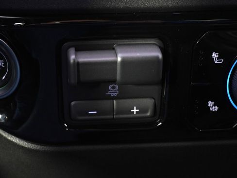 Used 2023 Chevrolet Silverado 1500 RST AWD/4WD image 32