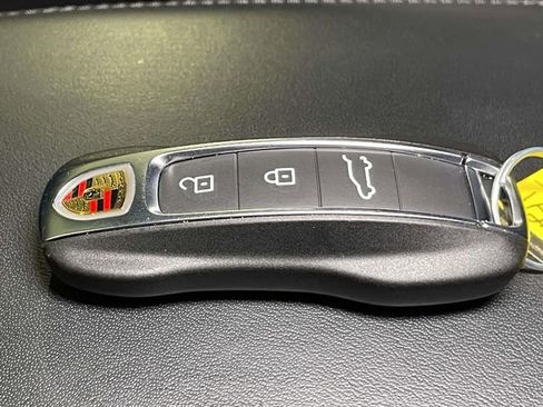 Certified 2025 Porsche Cayenne GTS AWD/4WD image 46