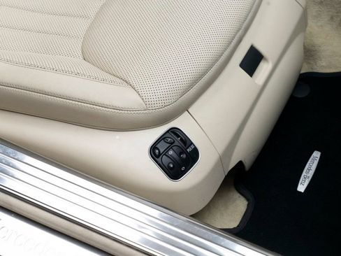 Used 2009 Mercedes-Benz SL 550 image 49