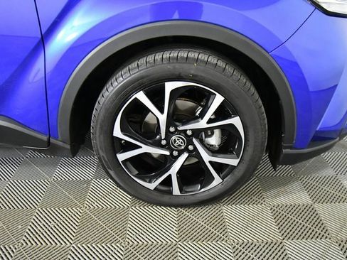 Used 2022 Toyota C-HR image 17