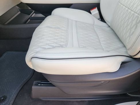 Used 2024 Lincoln Navigator L Black Label AWD/4WD image 25