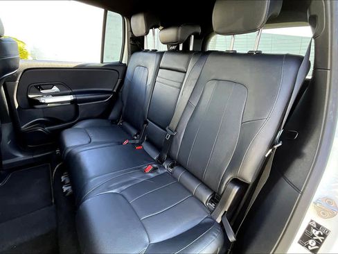 Used 2020 Mercedes-Benz GLB 250 GLB 250 image 20